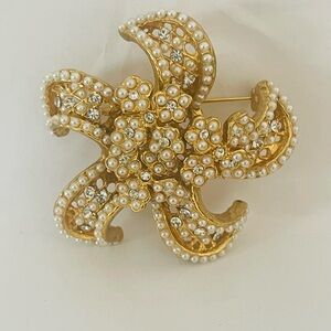 Signed Vendome Starfish Brooch